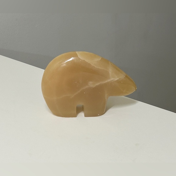 Vintage Zuni Artisan Carved Honey Calcite Bear Figurine Statuette Paperweight